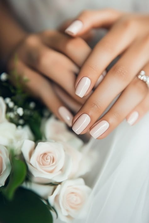 Hands with manicured nails holding a bouquet of white roses. Pedicure Bride Wedding, Nails To Go With Ivory Dress, Blush Nails For Wedding, Minimalist Nails For Wedding, Gel Nail Wedding Designs, Nails For Formal Wedding, Plain Bridal Nails, Bridal Nails Square Round, Rustic Nail Designs Wedding