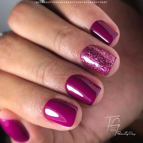 Magenta Valentine Nails, Fuchsia Nail Designs, Fuscia Nails Design, Raspberry Nails Design, Fuschia Nails Design, Fuschia Nails, Disney Gel Nails, Raspberry Nails, Rose Pink Nails