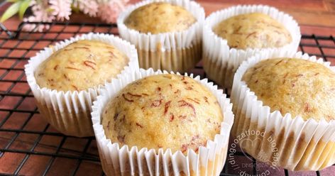 Simple Banana Cake Recipe Easy, Banana Cake Easy, Steamed Cake Recipe, Malaysian Kuih, Steamed Recipes, Steam Cake Recipe, Banana Cupcake, Steamed Food, Banana Cake Recipe Easy