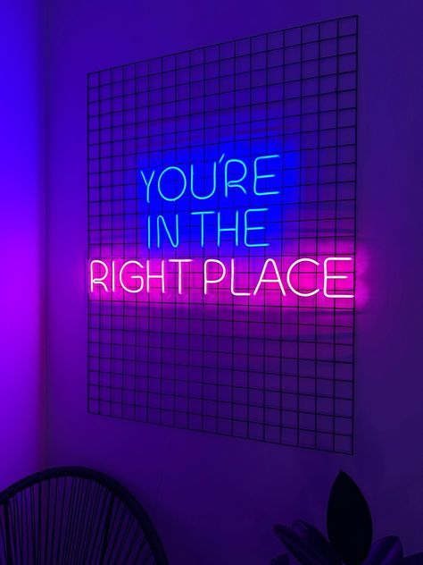 #NeonSigns #BrightIdeas #NeonSignNames #NeonInspiration #NeonRoom #RoomDecor Neon Signs In Bathroom, Inspirational Neon Signs, Nightclub Design Lighting, Neon Interior Design, Neon Signs Aesthetic, Neon Room Decor, Decor Beauty Salon, Neon Mirror, Vibrant Aesthetic