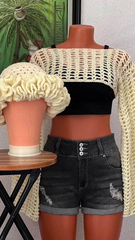 Ftkcrochet | Crochet Beach vibes… will you wear this to the beach? #crochet #ftkcrochet #crochetfashion #beach #crochetlove | Instagram Crochet Beach Wear, Beach Crochet, Crochet Inspo, Summer Ideas, Crochet Woman, Crochet Bags, Beach Vibes, Beach Holiday, Beach Wears