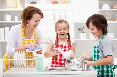 Kids and mother washing dishes - having fun together in the kitchen Responsible Parenthood, Incentive Ideas, Kids Chore Charts, Makeup Eyelash Extensions, Diy Home Makeover, Facial Services, Kids Giveaway, Crazy Hairstyles, Kids Chores