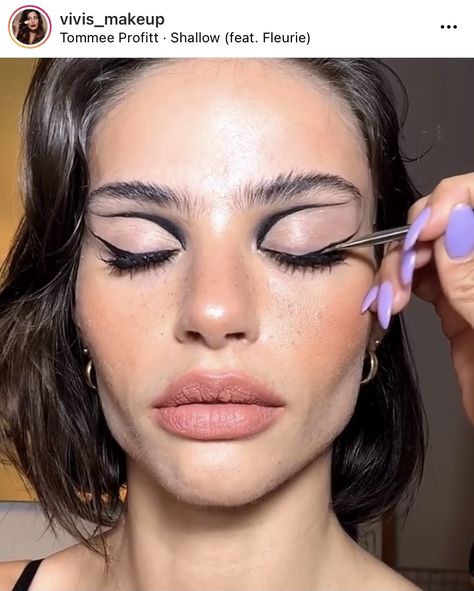 Crazy Make Up, Editorial Make-up, Fantasy Make-up, Liner Tutorial, Kim Kardashian Makeup, Eye Makeup Images, Theatre Makeup, High Fashion Makeup, Makeup Pallets