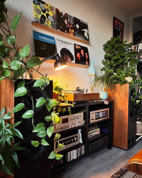 Apartment Design Interior, Patrice Rushen, Vinyl Room, Lots Of Plants, Record Room, Straight From The Heart, Dream Apartment Decor, Nina Simone, Apartment Decor Inspiration