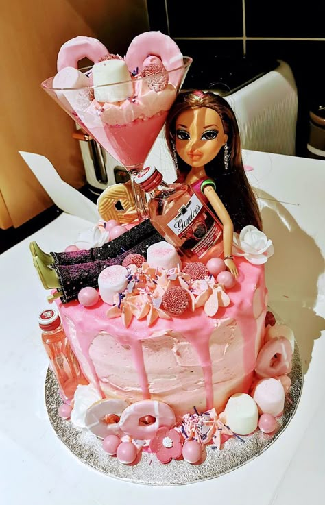 Bratz 21st Birthday Party, Y2k 21st Birthday Party, Bratz Bday Party, Bratz 21st Birthday, Bratz Birthday Party Ideas Cakes, Y2k 21st Birthday, Bratz 21st Birthday Cake, Bratz Doll 21st Birthday Cake, Bratz Cake Ideas