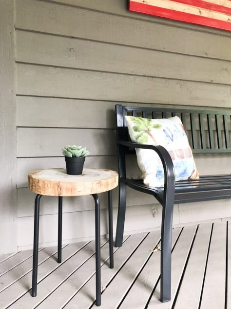 DIY Side Table for Under $15 #ikea #liveedge #hack #upcycle #repurpose Diy Porch Table Ideas, Diy Wood Side Table Outdoor, Diy Outdoor End Table Patio, Patio End Table Diy, Diy Garden Side Table, Diy Patio End Table Ideas, Diy Outside Side Table, Diy Patio Side Table Ideas, Outdoor Side Tables Diy Patio