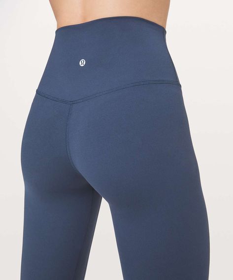 Alaska Autumn, Lululemon Clothing, Navy Workout, Women Workout Clothes, Woman Workout, Quotes Workout, Gym Bra, Lulu Leggings, Lululemon Outfits