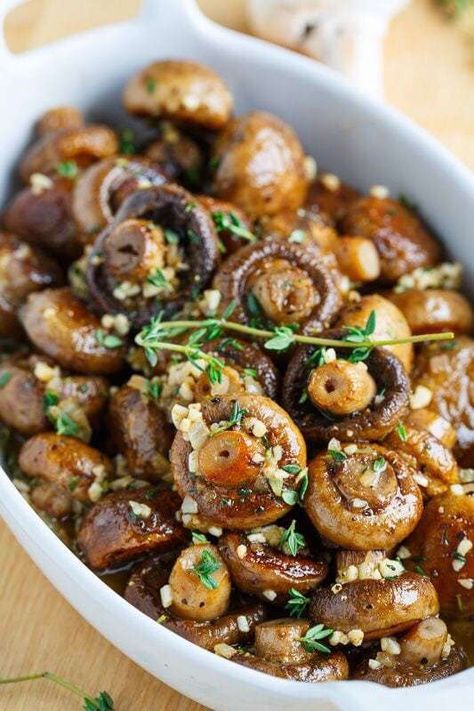 45 Thanksgiving Side Dish Recipes To Wow The Family | Chief Health Thyme Sauce, Sushi Rolling, Best Thanksgiving Side Dishes, Thanksgiving Food Sides, Plats Healthy, Thanksgiving Recipes Side Dishes, Roasted Mushrooms, Browned Butter, Salad Pasta