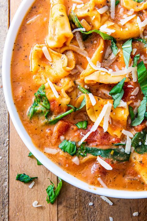 Parm Tomato Soup, Spring Dinner Ideas, Olive Garden Minestrone Soup, Chicken Gnocchi Soup Recipe, Smoked Salmon Pasta, Spring Soups, Cream Of Asparagus Soup, Tomato Tortellini Soup, Spring Meals