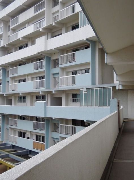 Japan Apartment Aesthetic, Japanese Apartment Aesthetic, Japanese Apartment Building, Apartment Building Exterior, Japan Apartment, Korean Apartment, Ruangan Studio, Tokyo Apartment, Japanese Apartment