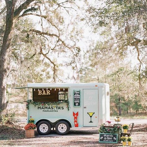 Put a little fiesta into your wedding with the frosty drinks served up by @mamasitasmargaritas! Read more about the team and their wonder donkey, Wilbur, on the blog today >> bit.ly/mamacitas-margaritas Margarita Truck, Bridal Shower Drinks, Drink Stations, Wedding Drink Station, Outdoor Bridal Showers, Palmetto State, Drink Station, Easy Drinks, Wedding Scene