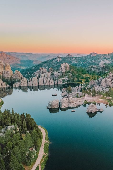 10 Very Best Things To Do In South Dakota South Dakota Road Trip, South Dakota Vacation, South Dakota Travel, Sylvan Lake, Road Trip Planner, Custer State Park, Relaxing Travel, Badlands National Park, Trip Planner