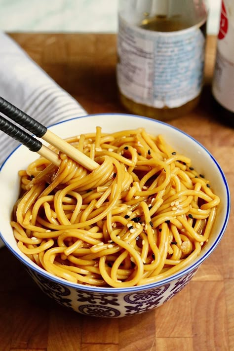 Hibachi Style Noodles, Hibachi Lo Mein Noodles, Hibachi Udon Noodles, Japanese Noodles Hibachi Easy Recipes, Japanese Fried Noodles Recipe, Japanese Steakhouse Noodles, Japanese Garlic Noodles, Homemade Hibachi Noodles, Hibachi Noodles Recipe Easy