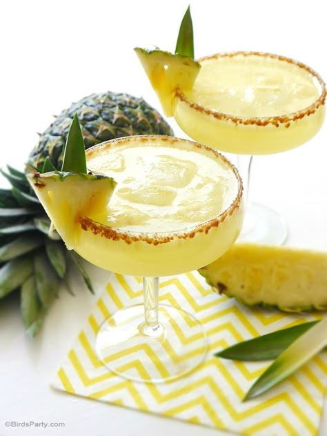 Pineapple Rum Sangria Recipe Sangria Recipes With Rum, Rum Sangria, Sangria Punch, Sangria Recipe, Pineapple Rum, Easy Drink Recipes, Sangria Recipes, Easy Drinks, Beach Bar