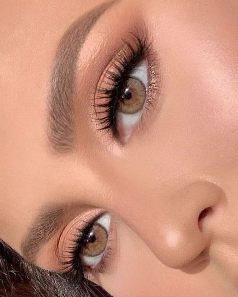 Eres una chica de 17 años de edad, vives en Mexico - Monterrey con tu… #romance # Romance # amreading # books # wattpad Healthy Makeup, Soft Eye Makeup, Mekap Mata, Homemade Makeup, Smink Inspiration, Makijaż Smokey Eye, Makeup Eye Looks, Makeup Hacks, Glowing Makeup