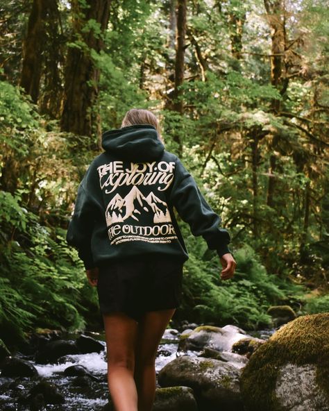 Discover the beauty of the great outdoors🌲🤎 Shop Explore The Outdoors hoodie now @ vbrncy.com 🔗 in bio! Sweatshirt Photoshoot Ideas, Merch Photography, Hoodie Shoot, Fern Design, Hiking Club, Aesthetic Hoodies, Hiking Fits, Sweats Outfit, Outdoor Clothing Brands