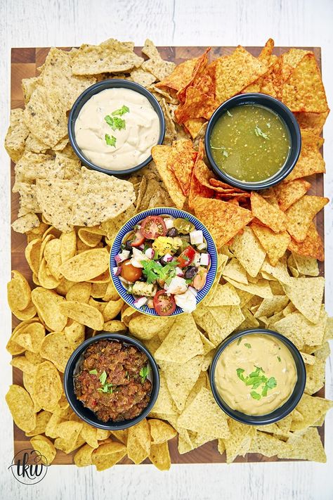 Game Night Grazing Board, Chips Board Ideas, Crisps And Dip Board, Chips And Salsa Board, Chips And Dips Board, Dips Board Ideas, Chip And Dip Charcuterie Board, Nachos Board, Chips And Dip Board