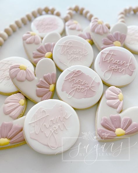 Leah Malvarose (@sugarsbyleah) • Instagram photos and videos Thank You Cookies, Royal Iced Cookies, Cutout Cookies, Sugar Cookie Royal Icing, Iced Sugar Cookies, Sugar Cookie Designs, Royal Icing Decorations, Decorator Icing, Flower Cookies