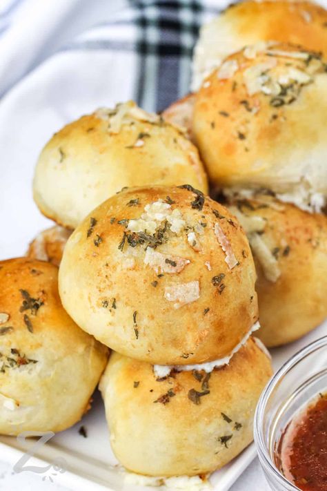 Garlic Herb Bread Recipe, Cornbread Muffin Recipe, Pumpkin Energy Balls, Garlic Herb Bread, Honey Cornbread Muffins, Cornbread Muffin, Homemade Bread Dough, Flat Tummy Water, Italian Bread Recipes