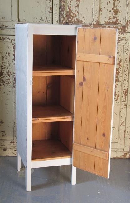 Corner Hutch Decor, Reused Furniture, Diy Cupboards, Antique Kitchen Decor, Diy Furniture Building, Cardboard Storage, Pine Kitchen, Diy Storage Boxes, Furniture Building