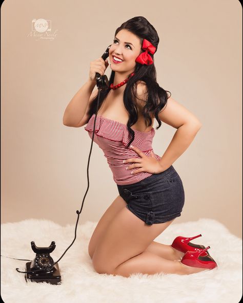 Pinup session with Michelle ✨ #pinup #pinupphotography #pinupmodel #georgiapeach Pin Up Poses Reference, Vintage Pinup Photoshoot, Modern Rockabilly, Classic Pinup, Pinup Photoshoot, Pinup Poses, Pin Up Poses, Rockabilly Pinup, Pin Up Model