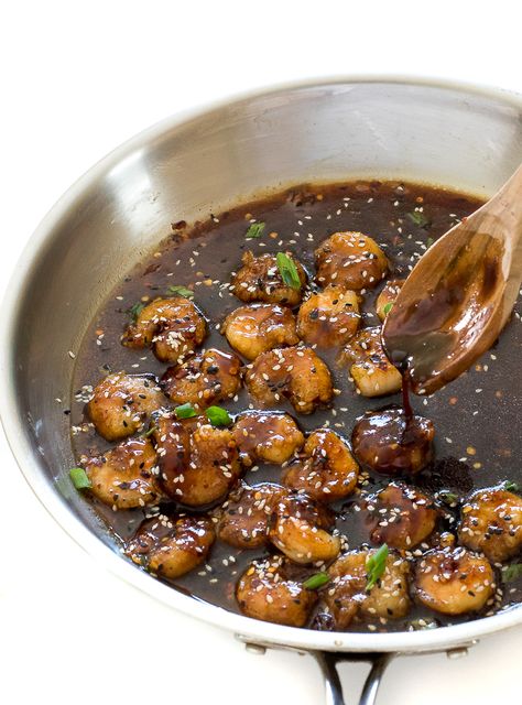 20 Minute Teriyaki Shrimp | chefsavvy.com Shrimp Asian, Teriyaki Recipes, Ww 2024, Make Teriyaki Sauce, Chinese Meals, Vegetable Chow Mein, Beef Fried Rice, Teriyaki Shrimp, Chef Savvy