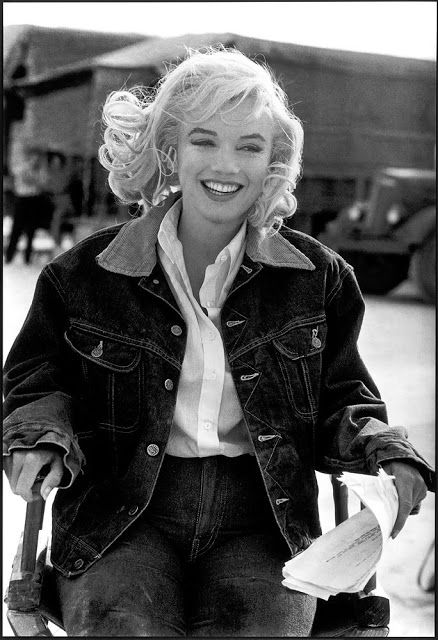 25 Rare and Beautiful Photos of Marylin Monroe By Eve Arnold Eve Arnold, Marilyn Monroe Photography, 2020 Photography, Elliott Erwitt, Diana Dors, Elvis Costello, Ann Margret, Vivian Maier, Natalie Wood