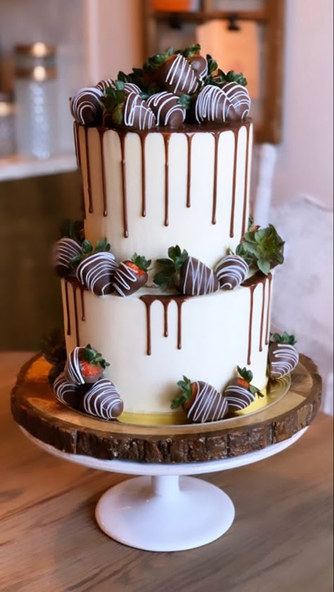 Chocolate Wedding Cake 2 Tier, Wedding Cakes With Chocolate Covered Strawberries, 2 Tier Cake With Strawberries, Two Tier 60th Birthday Cake, 2 Tier Chocolate Drip Cake, Strawberry Two Tier Cake, Two Tiers Birthday Cake, Couple Cakes Ideas, Chocolate Tier Cake Birthday