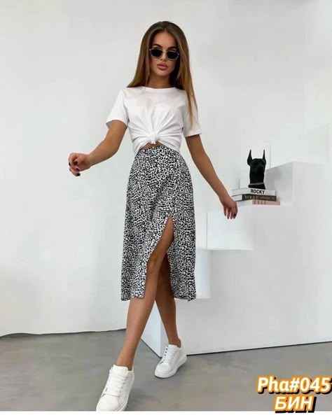 روتين العناية بالبشرة, Cute Summer Outfits, Summer Fashion Outfits, Print Skirt, Mode Inspiration, Looks Style, Outfits Casuales, Cute Casual Outfits, Skirt Outfits