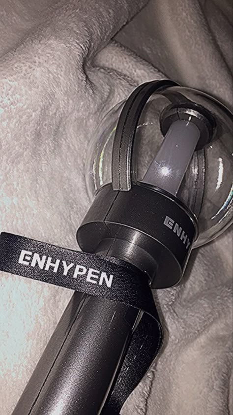 Enhypen Lightstick Ver 2, Enhypen Lightstick Aesthetic, Engene Lightstick, Enhypen Lightstick Decoration, Engene Bong, Enhypen Lightstick, K Pop Lightstick, Group Of Boys, Pc Decoration