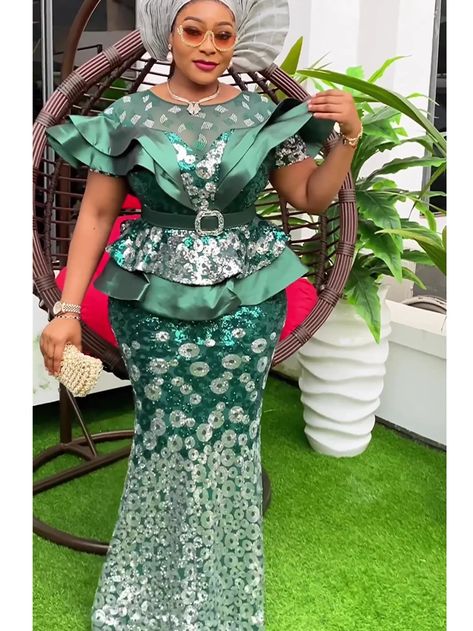 Lace Blouse Styles, Nigerian Wedding Dresses Traditional, Plus Size African, Ankara Maxi Dress, Ankara Dress Designs, African Party Dresses, Nigerian Lace Styles Dress, Long African Dresses, Fashion Traditional