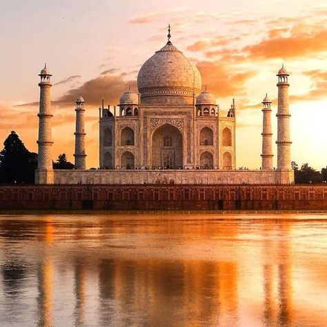 ᴘᴇʀғᴇᴄᴛ ᴄᴏᴜɴᴛʀɪᴇs 🌎 (@perfect_countries) • Instagram photos and videos Taj Mahal Drawing, Tac Mahal, تاج محل, India Architecture, Amazing India, Taj Mahal India, Wonderful Picture, Famous Landmarks, Tourist Places