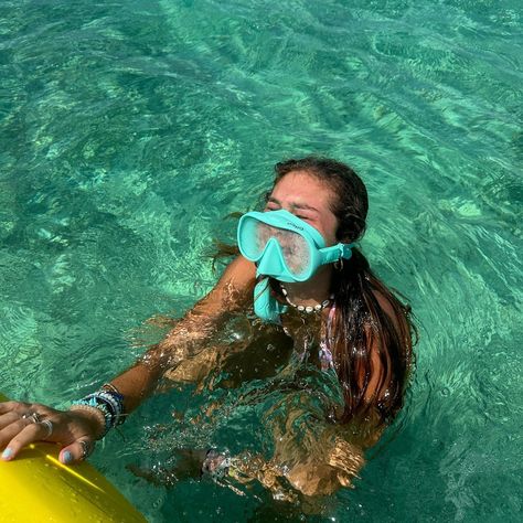 Island Photo Ideas, Sea Photo Ideas, Lexi Hidalgo, Fav Place, Island Pictures, Island Life Style, Summer Icon, Insta Post, Solo Pics