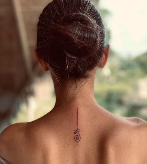 Unalome Tattoos, Spiral Tattoos, Yoga Tattoos, Sanskrit Tattoo, Tattoos Infinity, Bamboo Tattoo, Unalome Tattoo, Tattoos Mandala, Back Of Neck Tattoo