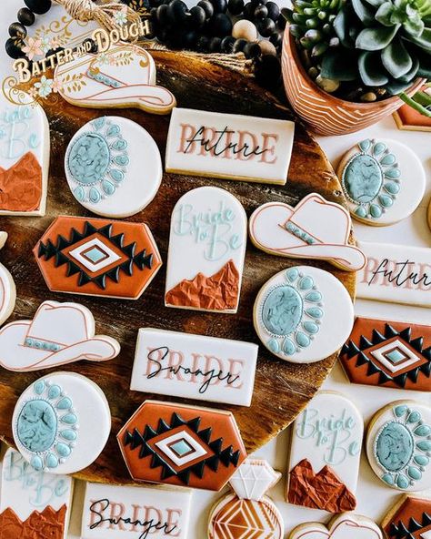 Western Bachelorette Theme Ideas, Southwestern Bridal Shower Ideas, Bridal Shower Cookie Cake, Western Bridal Shower Theme, Cowgirl Bridal Shower Cookies, Country Wedding Cookies, Western Bridal Shower Favors, Ear Tag Cookies, Country Themed Bridal Shower Ideas