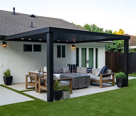 2022 Warm-Season Outdoor Living Trends: The New American Yard | Yardzen Online Landscape Design, Side Yard Landscaping, Backyard Gazebo, Beautiful Patios, Modern Patio, Yard Design, Design Exterior, Backyard Patio Designs, Backyard Design