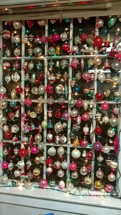 60+ Easy Diy Christmas Decorations on a Budget That You'll Love - HubPages Shiny Bright Christmas Ornaments, Christmas Decorations On A Budget, Easy Diy Christmas Decorations, Decorations On A Budget, Christmas Centerpieces Diy, Easy Christmas Decorations, Diy Christmas Decorations Easy, Shiny Brite, Easy Christmas Diy