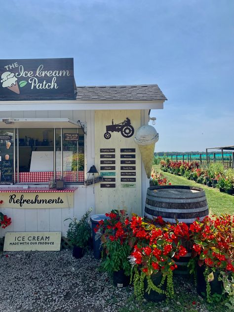 farm stand ice cream shop with homeade ice cream #longisland #hamptons #summer #farmfresh #supportlocal Ice Cream Boutique, Ice Cream Shack Ideas, Tiny Ice Cream Shop, Ice Cream Shop Outside, I’ve Cream Shop, Outdoor Ice Cream Shop, Ice Cream Shop Aesthetic Vintage, Creamery Shop, Ice Cream Stand Ideas