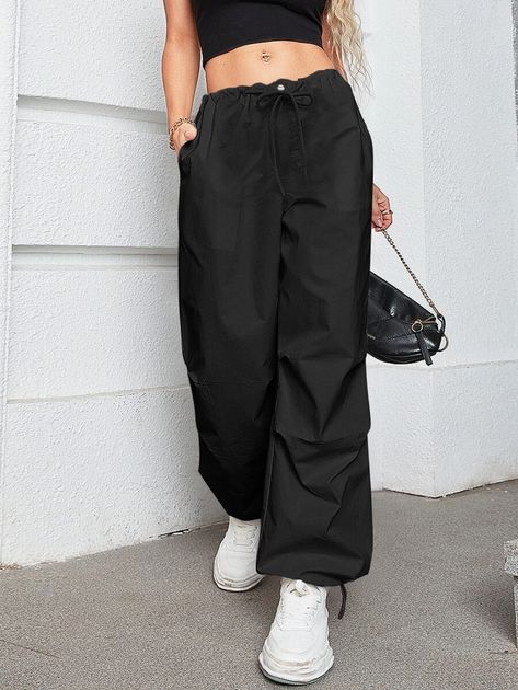 Oversized Drawstring Low Waist Slant Pocket Cargo Parachute Pants | SHEIN USA Pachute Pants, Pantalon Parachute, Women Dress Style, Acubi Outfits, Cargo Pants Jeans, Jogger Cargo Pants, Cargo Parachute Pants, Women's Cargo Pants, Parachute Pant