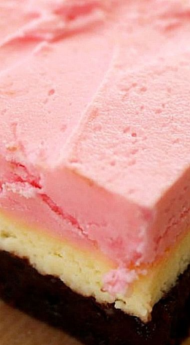 Neapolitan Cheesecake, Cheesecake Factory Cheesecake, Outrageous Brownies, Brownie Blondie, Cheesecake Strawberry, Heavenly Desserts, Yum Yum Dessert, Brownie Ideas, Yummy Dessert Recipes