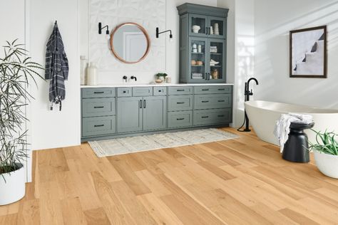 Wood Floor Trends White Oak Engineered Hardwood, Hardwood Floor Care, Oak Engineered Hardwood, Armstrong Flooring, Minimal Contemporary, Winter Palette, Bathroom Floors, Oak Planks, Indoor Design