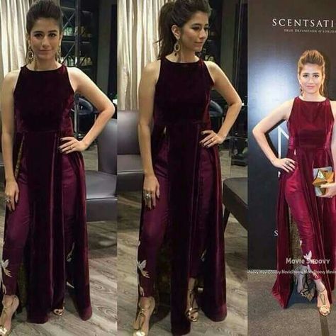 Dresses Reference, Formal Kurti, Velvet Shrug, Velvet Dresses Outfit, Girls Velvet Dress, Kurta And Pants, Velvet Kurta, Floral Dresses With Sleeves, Tutorial Eyeliner