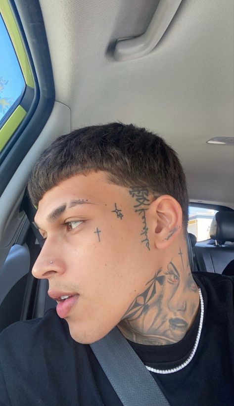 Piercing No Rosto, Star Face Tattoo, Back Of Neck Tattoo Men, Mens Face Tattoos, Eyebrow Cut, Small Face Tattoos, Front Neck Tattoo, Small Neck Tattoos, Face Tats