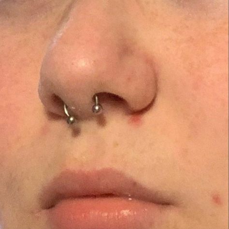 Bull Piercing, Nose Piercing Inspo, Nose Piercing Healing, Subliminal Results, Face Piercings, Cool Piercings, Piercing Inspo, Cute Piercings, Septum Jewelry