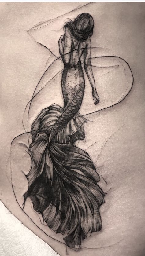 Great angle but I’d like less fin. Tattoo Mermaid, Siren Tattoo, Dragons Tattoo, Mermaid Tattoo Designs, Ocean Tattoos, Disney Tattoo, Mermaid Tattoo, Mermaid Tattoos, Disney Tattoos