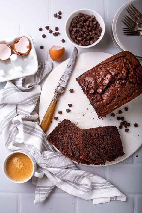 Homemade Cake Photography, Tea Cakes Photography, Chocolate Cake Photography Styling, Cake Ingredients Photography, Honey Cake Photography, Making Chocolate Cake, Cake Maker Photography, Chocolate Cake Food Photography, Dry Cake Photography