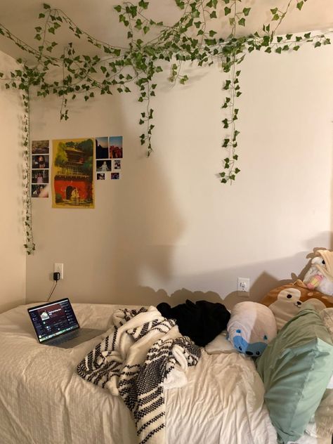 Fake ivy ceiling decoration Fake Ivy Vines Bedroom, Vines Above Bed On Ceiling, Hanging Leaves Decor Bedroom Ceiling, Ivy Bedroom Ceiling, Hanging Leaves From Ceiling, Fake Leaf Vines In Bedroom, How To Style Fake Leaves In Room, Fake Ivy On Ceiling, Fake Hanging Ivy Bedroom