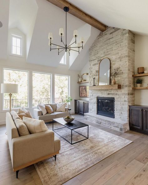 Country Fireplace, Fireplace Built Ins, Cultured Stone, Fireplace Remodel, Country Living Room, Home Fireplace, Cozy Vibes, Living Room With Fireplace, Fireplace Design