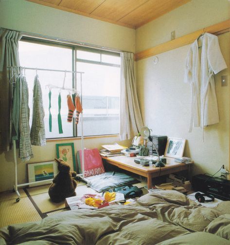 Are.na / Asian Vintage Asian Houses, Japan Apartment, Japan Room, Japanese Apartment, Stephanie Perkins, Japanese Interior, Comfortable Room, House Room, Dream Rooms