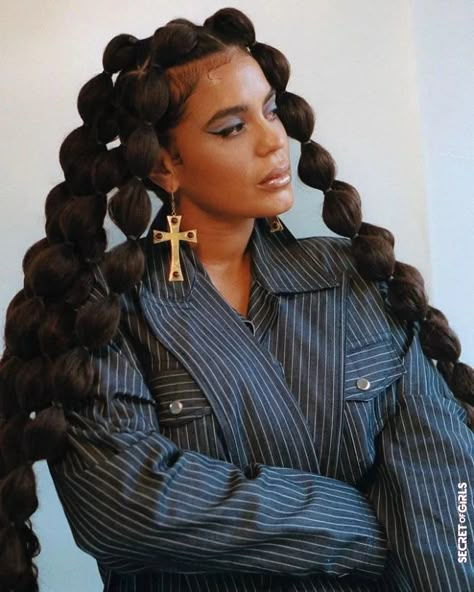 Hairstyles Locs, Curly Hair Accessories, High Fashion Hair, Makeup Tip, Bubble Braids, Editorial Hair, Classic Hairstyles, Hair Shows, Black Hairstyles